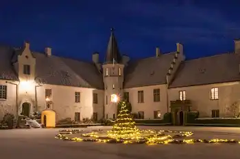 Julbord p&aring; Bosjökloster Slott i HÖÖR | Julbordsportalen.se