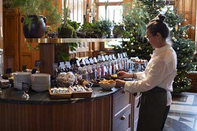 Julbord p&aring; Vår Gård Saltsjöbaden i SALTSJÖBADEN | Julbordsportalen.se